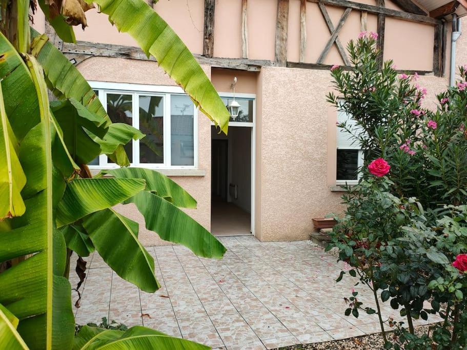Meuble 3 Etoiles Dans Un Petit Village Du Gers Villecomtal-Sur-Arros Extérieur photo